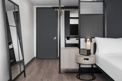 Hypo-allergenic bedding, in-room safe, laptop workspace, blackout drapes