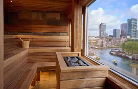 Sauna, steam room