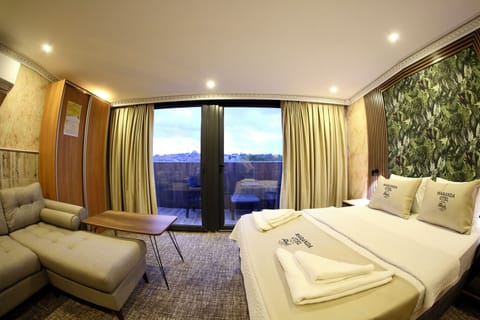 Deluxe Triple Room | Premium bedding, memory foam beds, individually decorated