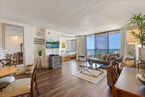 Condo, 1 Bedroom | Living area