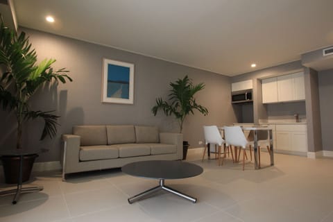 Suite | Living room | 50-inch Smart TV with cable channels, TV