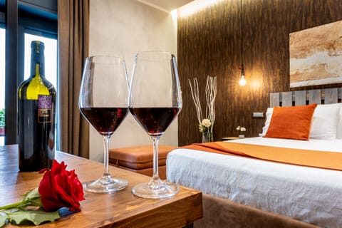Deluxe Double Room | Egyptian cotton sheets, premium bedding, down comforters