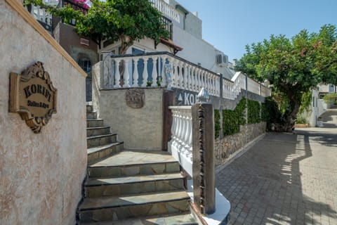 Studio, 1 Bedroom, Smoking, Balcony | Property entrance