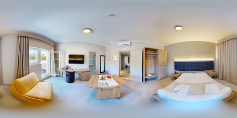 Superior Double or Twin Room | Minibar, desk, laptop workspace, soundproofing