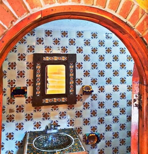 Basic Studio, Shared Bathroom | Shared bathroom