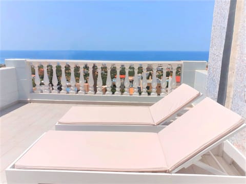 Room, 1 Bedroom, Balcony, Garden View | Terrace/patio