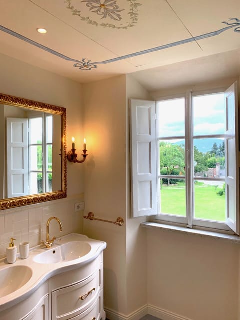 Royal Suite, 1 King Bed, Pool View | Bathroom | Shower, rainfall showerhead, eco-friendly toiletries, hair dryer