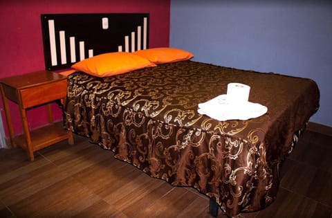 Single Room | Free WiFi