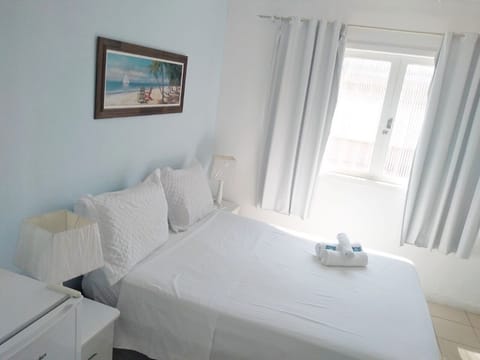 Basic Double Room | Minibar, free WiFi, bed sheets