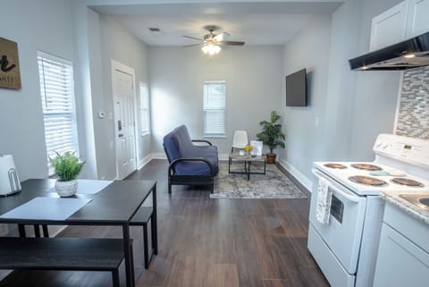Apartment (1 Bedroom) | Living area | 50-inch TV with satellite channels