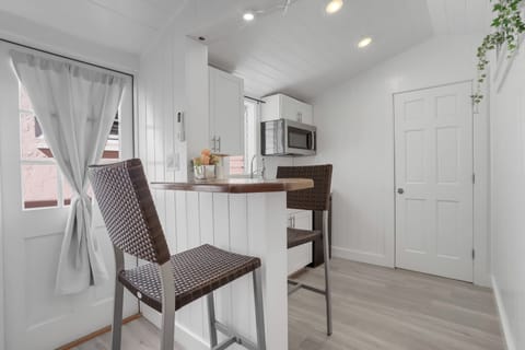 Cottage Suite 138 | Living area | Flat-screen TV