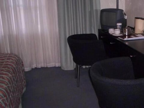 Twin Room, Private Bathroom | 1 bedroom