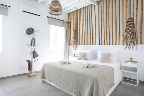 Deluxe House | 2 bedrooms, Egyptian cotton sheets, premium bedding, memory foam beds