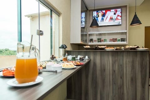 Free daily full breakfast