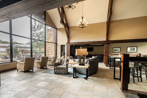 Condo (2 Bedrooms) | Property amenity
