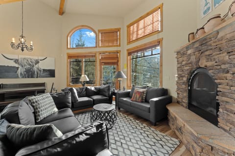 Studio (3 Bedrooms) | Property amenity