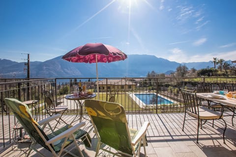 Family Apartment, 2 Bedrooms, 2 Bathrooms, Mountainside (Tremezzo Ulivi Apt. 7) | Outdoor dining