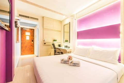 Superior Double Room | Desk, iron/ironing board (on request), WiFi (free), bed sheets