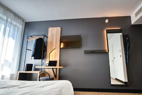 Desk, soundproofing, iron/ironing board, free cribs/infant beds