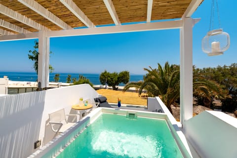 Private spa tub