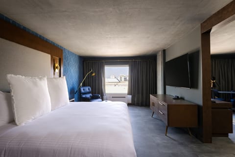 Signature Suite | Premium bedding, pillowtop beds, in-room safe, desk