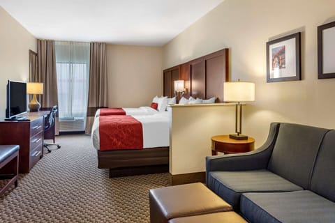 Premium bedding, minibar, in-room safe, desk