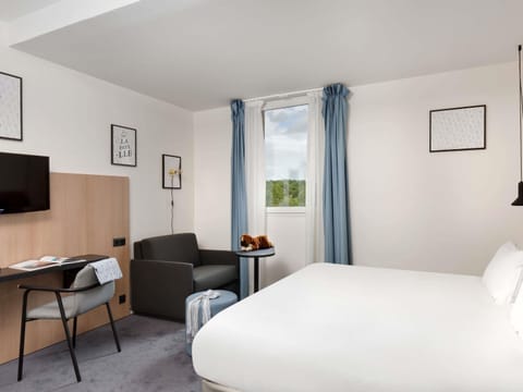 Standard Room, Multiple Beds | Premium bedding, in-room safe, individually decorated