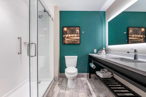 Suite, 1 King Bed with Sofa bed, Non Smoking | Desk, laptop workspace, iron/ironing board, free WiFi