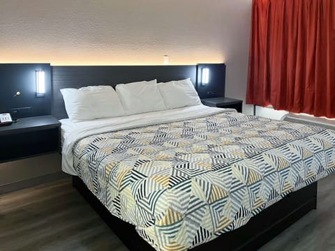 Free WiFi, bed sheets