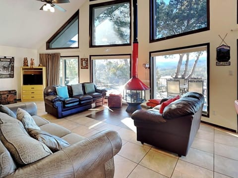 Studio (4 Bedrooms) | Property amenity