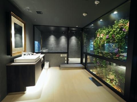 Private Vacation Home, Non Smoking | Bathroom | Separate tub and shower, deep soaking tub, hair dryer, slippers