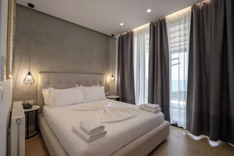 Suite, 2 Bedrooms, Terrace, Sea View | In-room safe, individually decorated, individually furnished