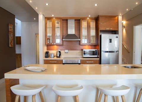 Standard Apartment, 2 Bedrooms | Private kitchen | Full-size fridge, microwave, stovetop, electric kettle