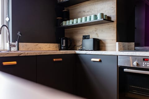 Luxury Apartment, Private Bathroom | Shared kitchen