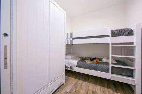 Family Apartment, 3 Bedrooms, 2 Bathrooms, Lakeside (Villa Evelyn Terrazzo) | 3 bedrooms, iron/ironing board, WiFi, individually decorated