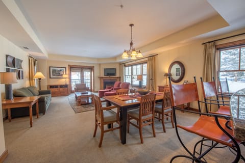 Condo, 2 Bedrooms | Interior