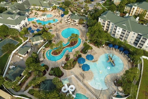 Indoor pool, 2 outdoor pools, free cabanas, sun loungers