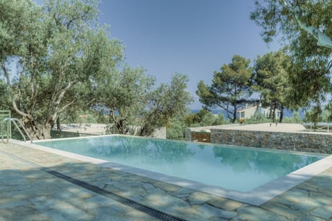 Seasonal outdoor pool, sun loungers