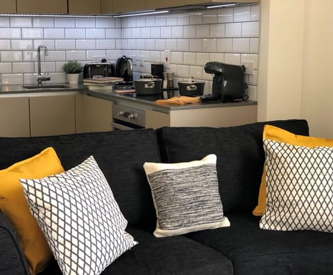 Luxury Apartment, Ensuite (2 Bedroom, 2 Bathroom) | Lounge