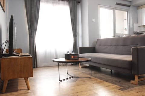 Room | Living room | TV