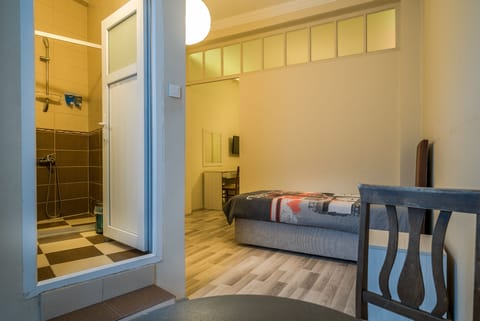 Comfort Quadruple Room, Ensuite | Premium bedding, blackout drapes, soundproofing, free WiFi