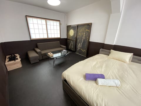 Private Vacation Home | 1 bedroom, desk, iron/ironing board, free WiFi