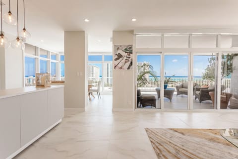 Suite (2 Room with one Master King) | Living area | TV