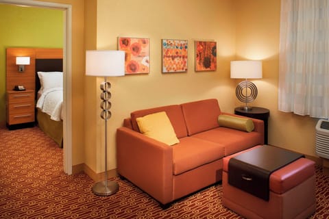 Suite, 1 Bedroom | Living area | 32-inch LCD TV with satellite channels, TV