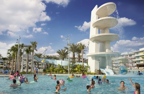 Poolside Family Suite - Exterior Entry (Includes Early Park Admission*) | View from room