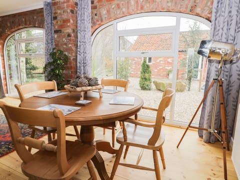 Cottage | Interior