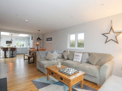 Cottage | Living area