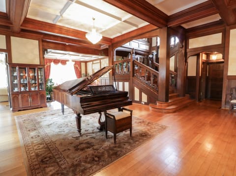 Cottage | Interior