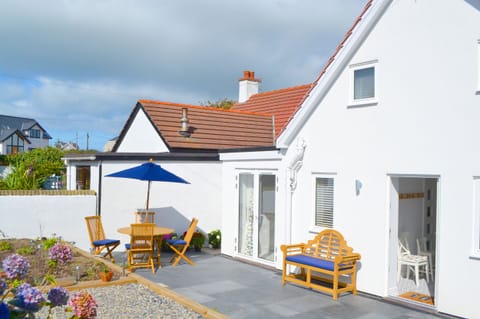 Cottage | Outdoor dining