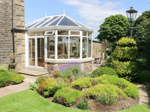 Cottage | Property grounds